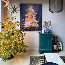 Photo de nos clients: Arbre de Noël coloré, moderne et abstrait par Studio Allee, sur artframe