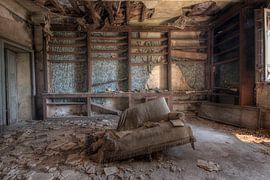 Urbex - Take a seat by Urbex & Preciousdecay by Sandra