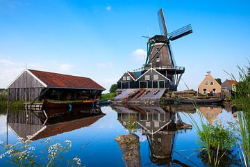 Windmühle De Rat in der Stadt IJlst in Friesland. Wout Kok One2expose Fotografie von Wout Kok