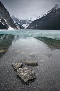 Lake Louise mit Eis - Kanada von Marijn Goud