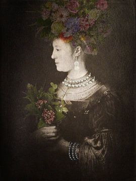 Alt gegen Neu | Ein Bild einer Frau mit Blumen auf dem Kopf und in der Hand von Wil Vervenne
