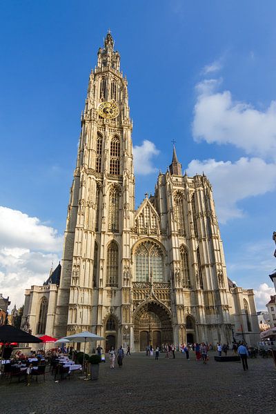 Onze-Lieve-Vrouwekathedraal Antwerpen van Dennis van de Water