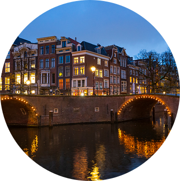 Amsterdamse verlichte bruggen aan de Herengracht in de winter van Sjoerd van der Wal Fotografie
