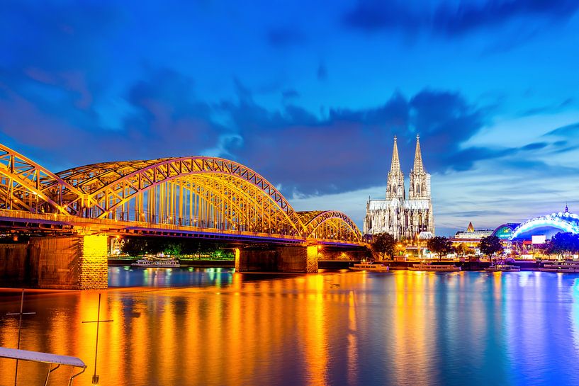 Cologne at night by Günter Albers
