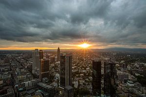 The skyline of Frankfurt at sunset by MS Fotografie | Marc van der Stelt