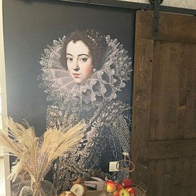 Customer photo: Queen Elizabeth of Bourbon, as seamless wallpaper