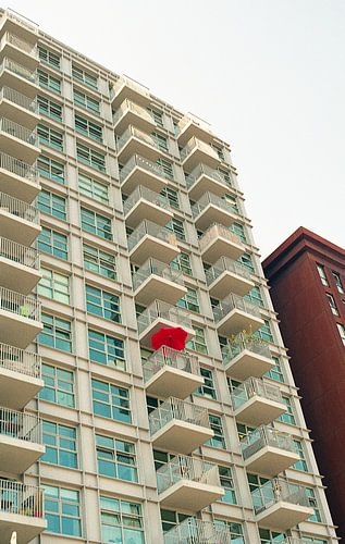 Einsamer Regenschirm