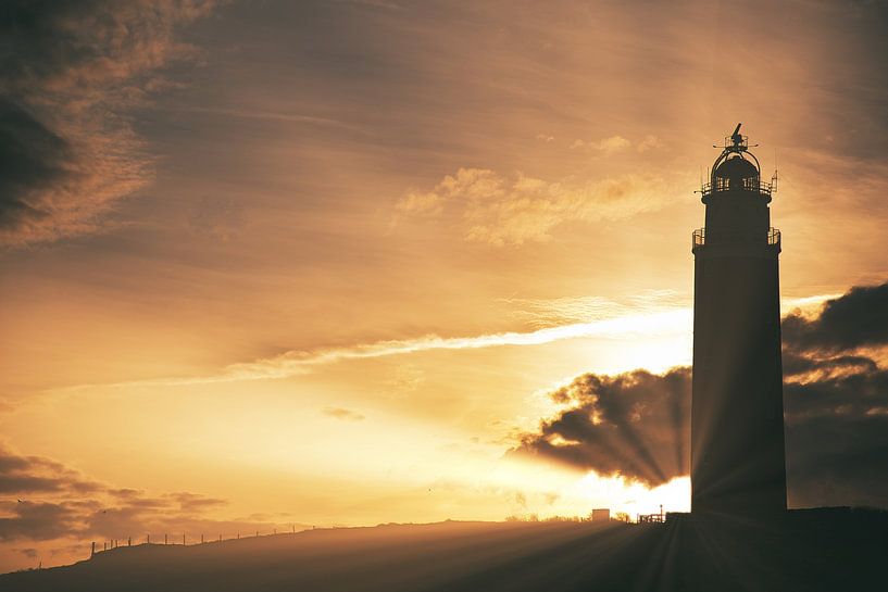 Lighthouse of De Cocksdorp Texel. by Maurice van de Waarsenburg
