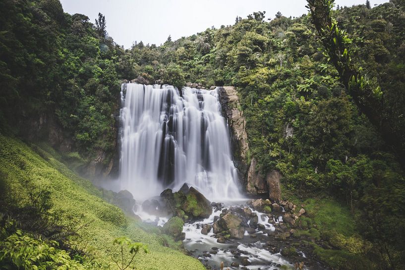 Cascade de Marokopa Waikato, Nouvelle-Zélande par Tom in 't Veld