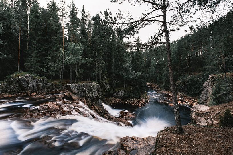 Wasserfall Brattfallet in Schweden von Rob Rollenberg