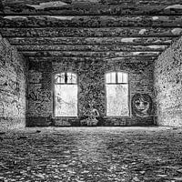 bricks, windows, broken glass in Fort Chartreuse