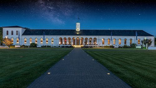 Starry sky above the Conversation House by Steffen Peters