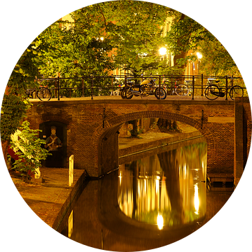 Quintijnsbrug over de Nieuwegracht in Utrecht van Donker Utrecht