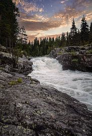 Schweden | Der Wasserfall Sognstupet in Idre Dalarna von Dylan Winter Visuals
