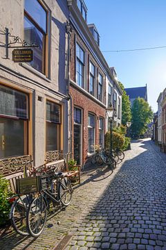 Straat in Leiden van Dirk van Egmond