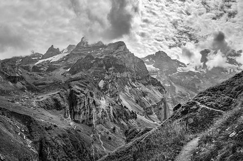 Berglandschap in Zwitserland in zwart-wit