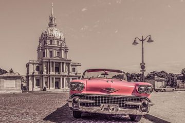 klassieke oude Cadillac in Parijs old look van Patrick Löbler