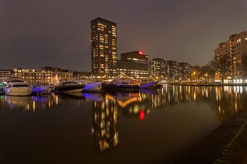 Rotterdamse haven Boerengat in de nacht.