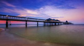 Le pont de mer de Heringsdorf au coucher du soleil sur Frank Herrmann