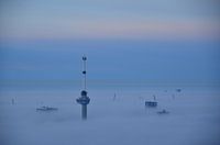 Euromast en  Havenkranen boven de Mist.