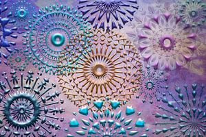 Collage-Mandala in Violett und Blau