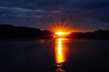 Sonnenuntergang Eidfjord von Naomi van Wijngaarden-Knip