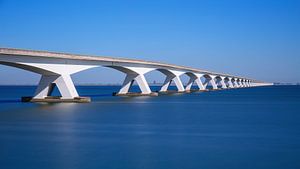 Zeelandbrug in der Sonne, Niederlande