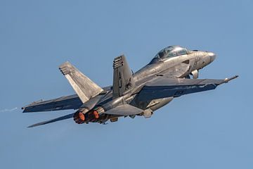 Take-off U.S. Navy Boeing F/A-18F Super Hornet.