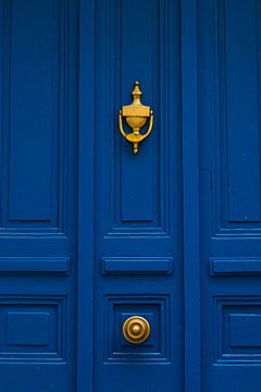 The blue door, Parijs van Nynke Altenburg