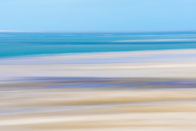 Pastel Sea and Sand van Paula van den Akker