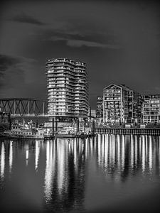 Nijmegen bei Nacht #2 (schwarz-weiß) von Lex Schulte