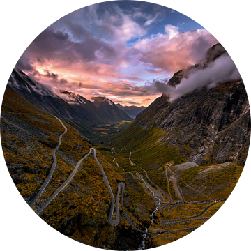 The Trollstigen road in Norway van Niels Tichelaar