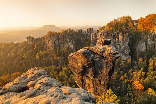 Wehlnadel au lever du soleil, Bastei, Elbsandsteingebirge, Saxe, Allemagne