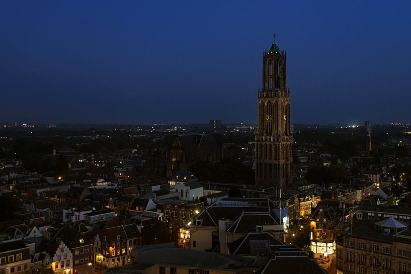 Dom Utrecht bij nacht van Onno Feringa