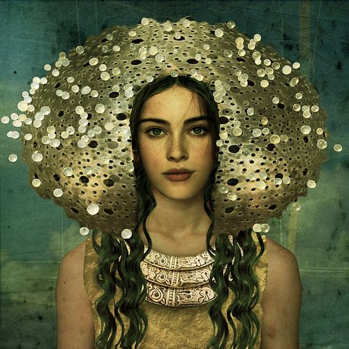 Vintage Beauty Sea Shell
