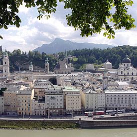 Blick über Salzburg von Judith van Bilsen