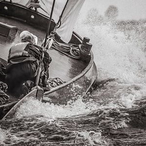 Skûtsje in einer Welle