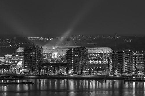Feijenoord Stadion "De Kuip" in Rotterdam tijdens een concertreeks in zwart/wit