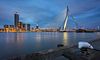Rotterdam tijdens het blauwe uur van Raoul Baart thumbnail