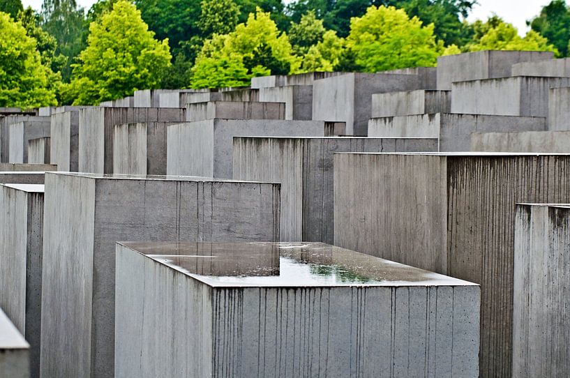 Holocaust memorial in the historic centre of Berlin - East Berlin by Silva Wischeropp