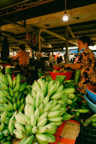 Het marktleven in Vietnam: verse bananen en ontmoetingen