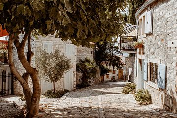 idyllische Straße in Südeuropa von Suzanne Fotografie