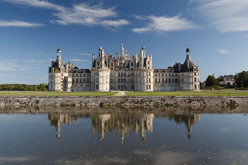 Château de Chambord en France avec reflet