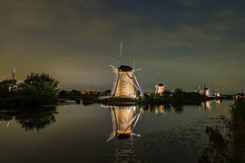 Verlichte molens Kinderdijk - 2 by Loek Groot