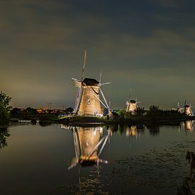 Verlichte molens Kinderdijk - 2 by Loek Groot