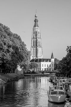 Spanjaardsgat, Grote Kerk en Haven van Breda in Zwart-Wit van David van der Kloos