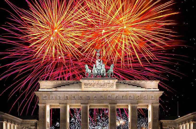Feuerwerk am Brandenburger Tor in Berlin von Frank Herrmann