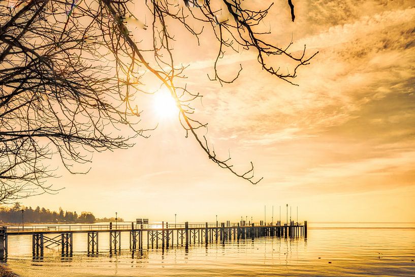 Sonnenuntergang am Bootsssteg in Kressbronn am Bodensee von Dieter Walther