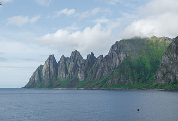Les « dents du diable » de Senja, en Norvège
