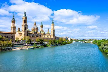 Kathedraal van El Pilar in Zaragoza van Ivo de Rooij